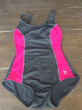 (8)TYR Black & Hot Pink Women's One-Piece Swimsuit Classic Swim Vacation Active
